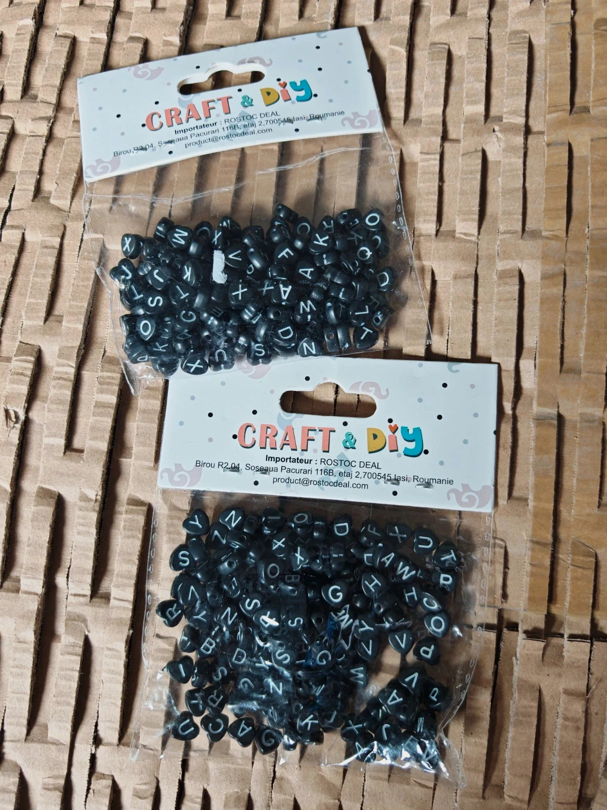 Perles alphabet noires et blanches – Kit DIY création de bracelets – Neuf