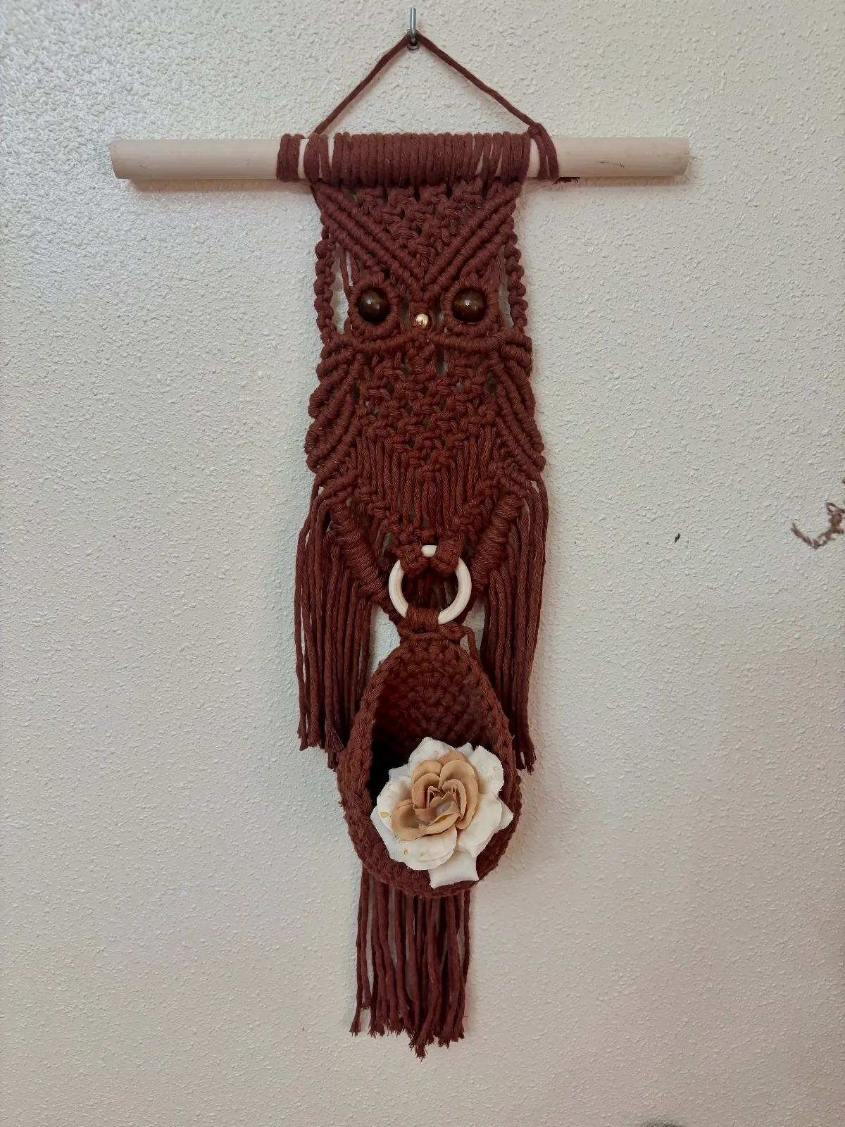 Tapiz búho macramé  – Mano 6