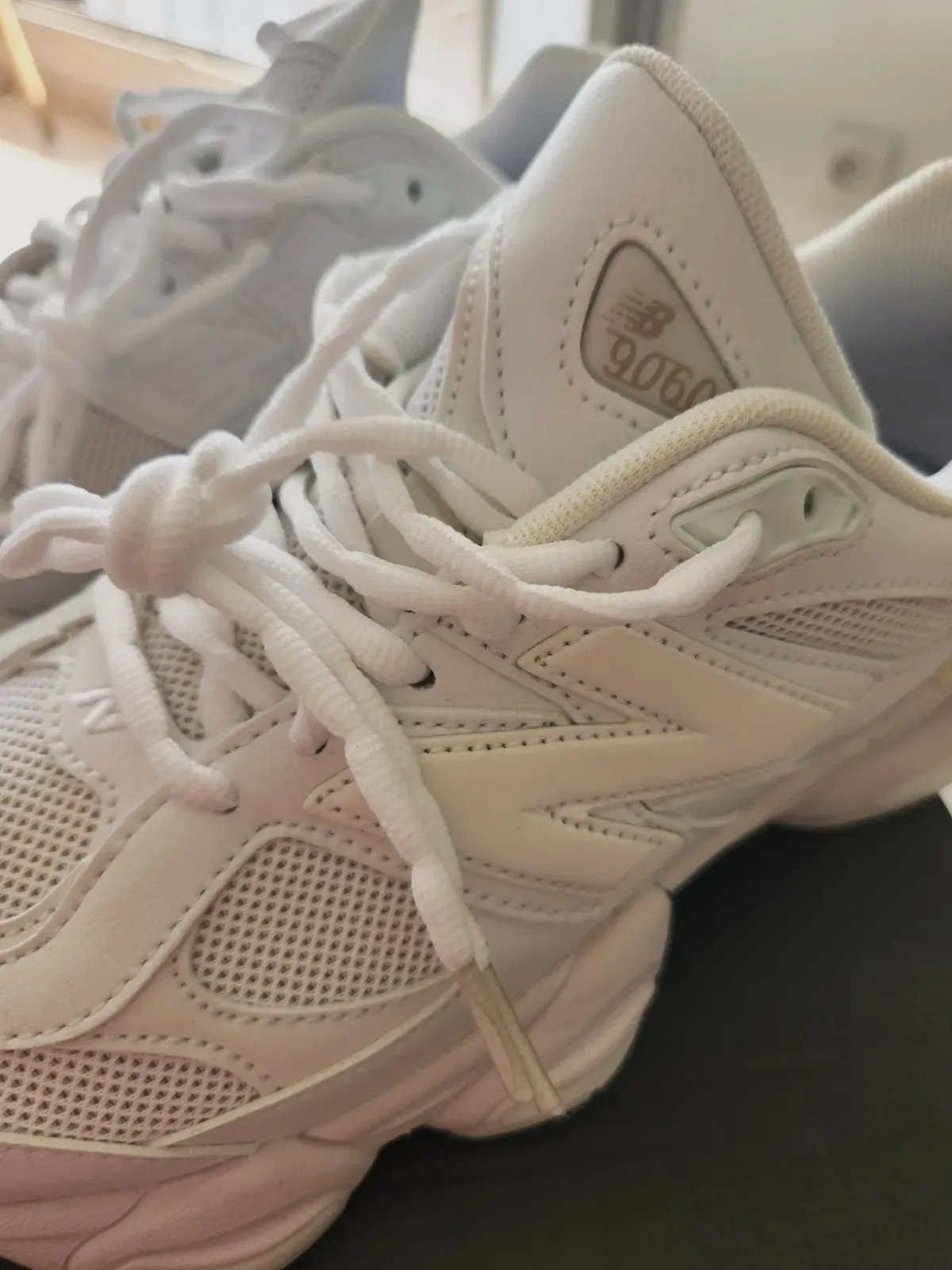 Baskets New Balance 9060 blanches – New Balance – taille EU 40 5