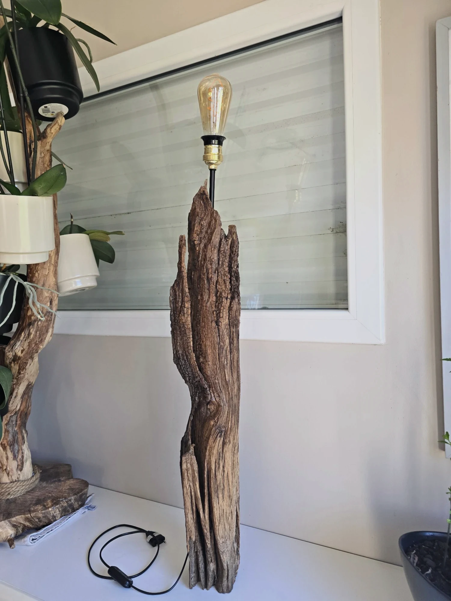 Lampe en bois flotté 