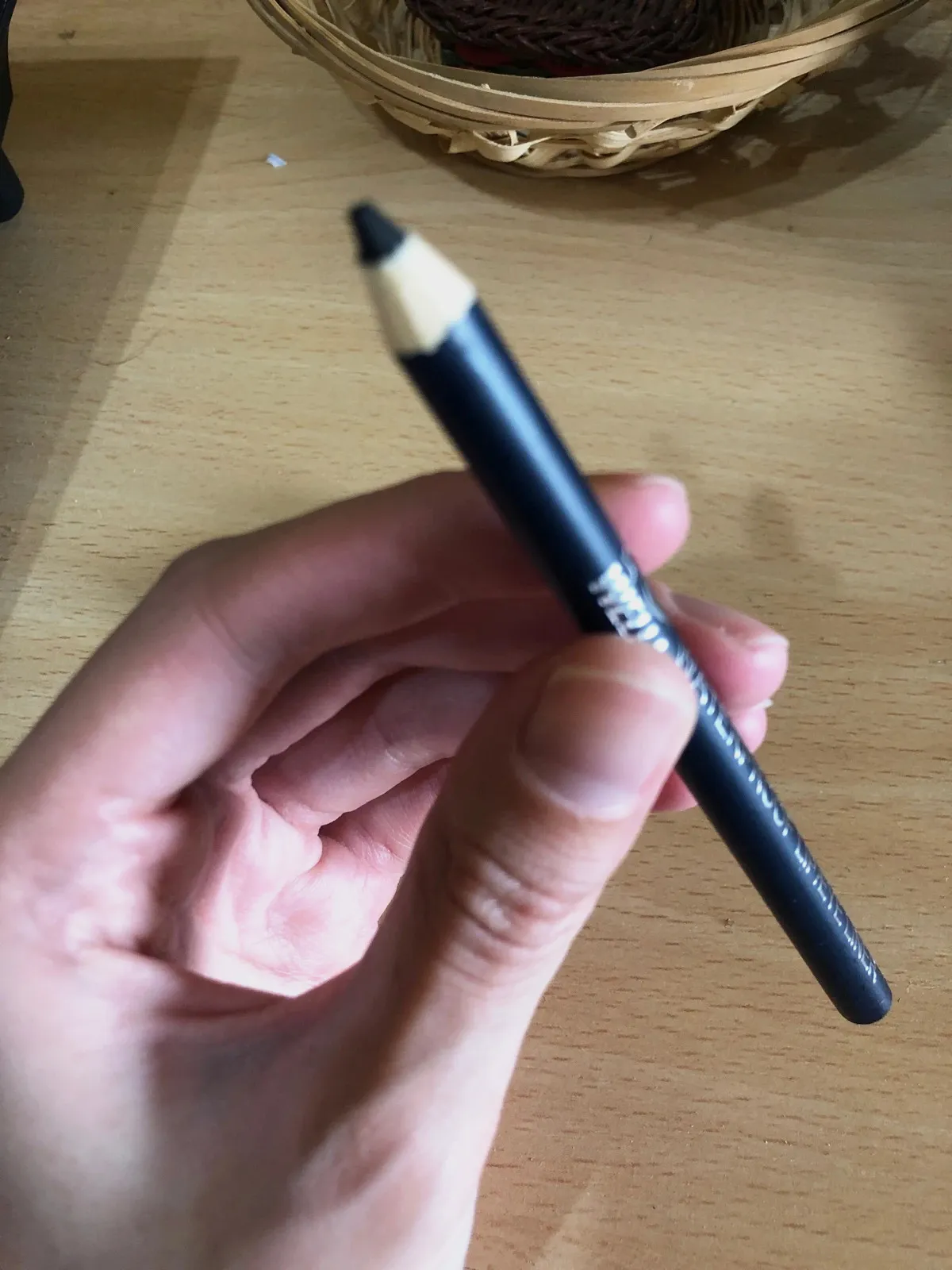 Waterproof lip/eye liner – Wella 4