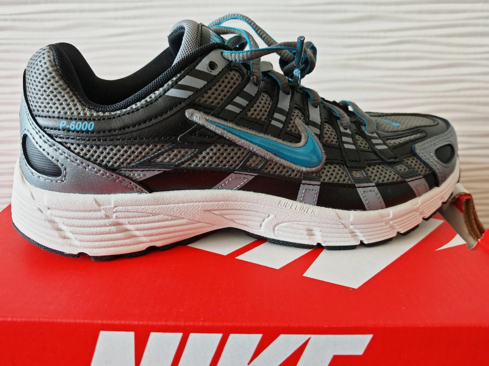 Baskets Nike – Neuves – Pointure 38,5