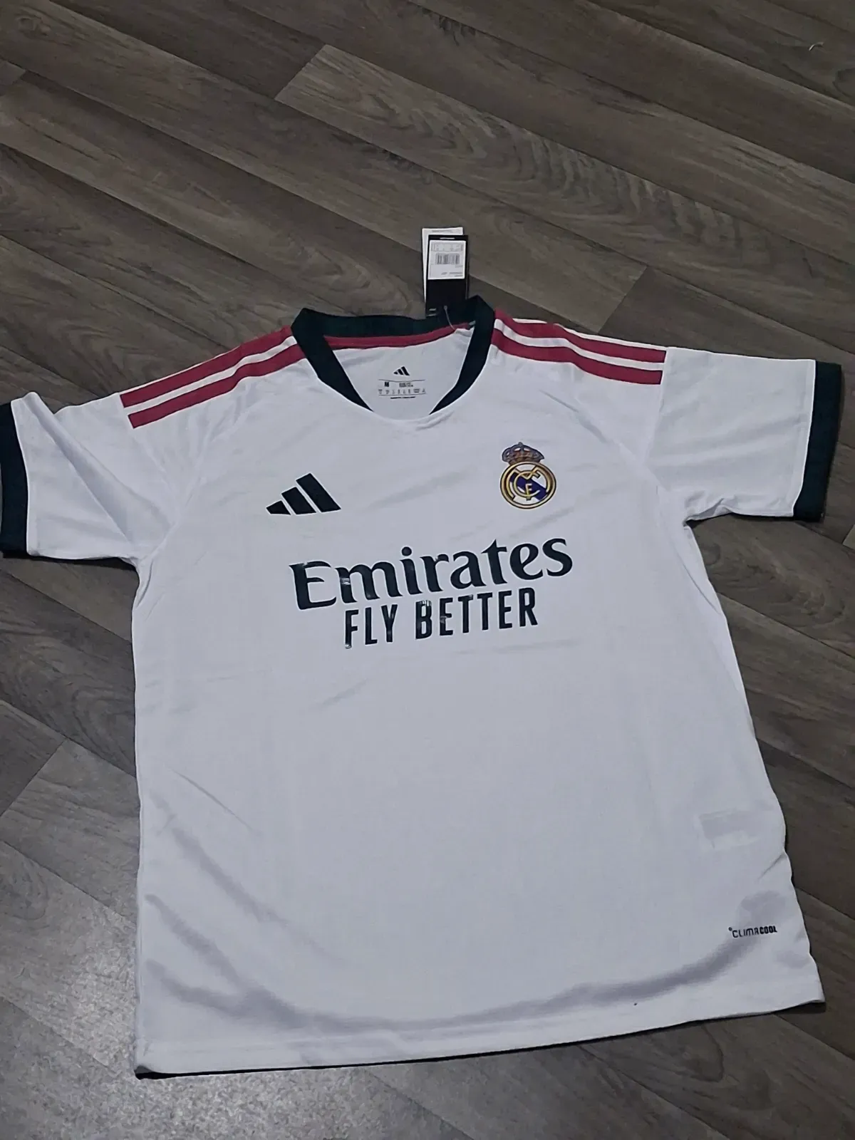 Maillot du real Madrid 2026/2027 – Adidas – taille M 3