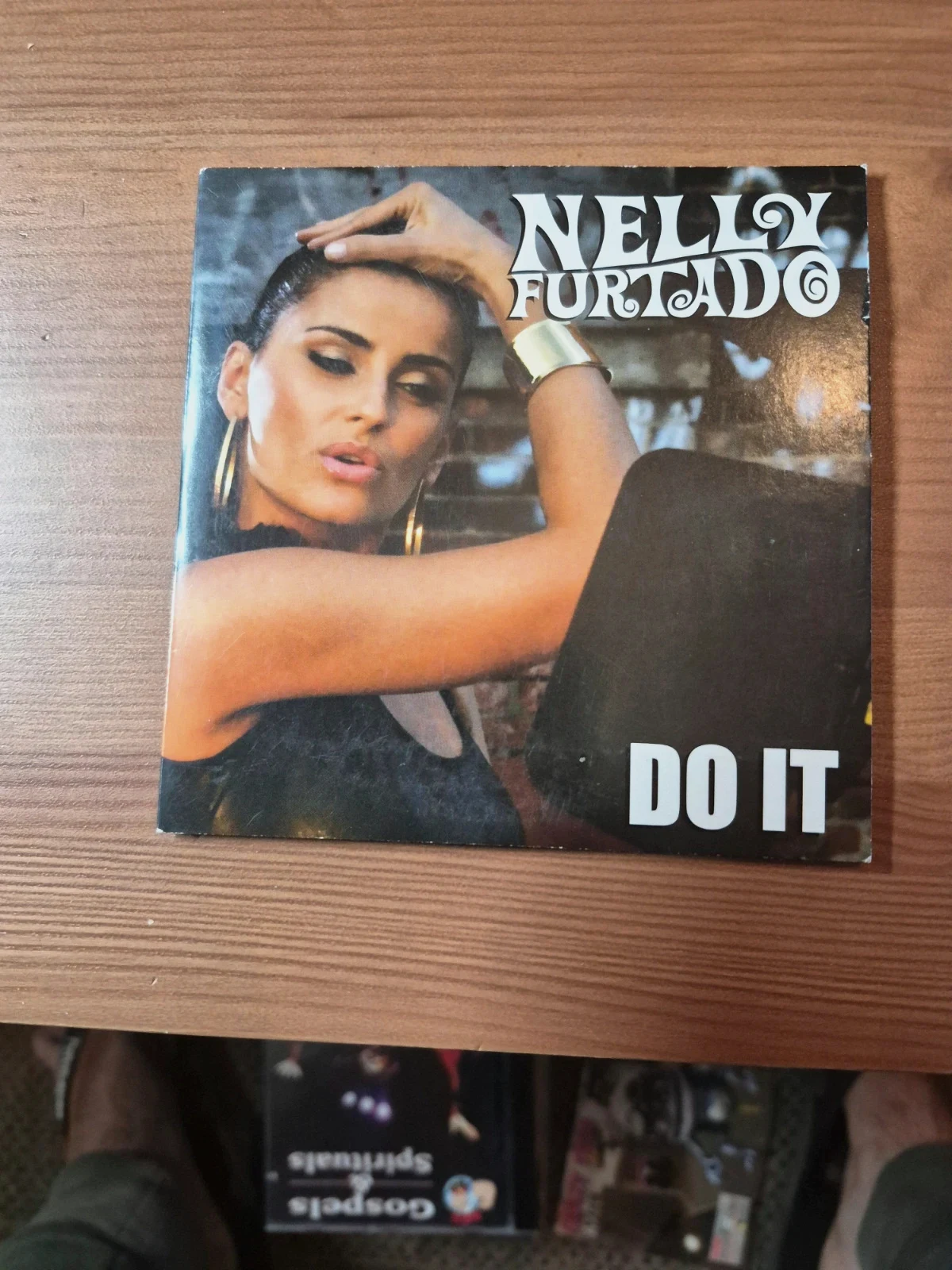 Cd audio Nelly Furtado ( do it)