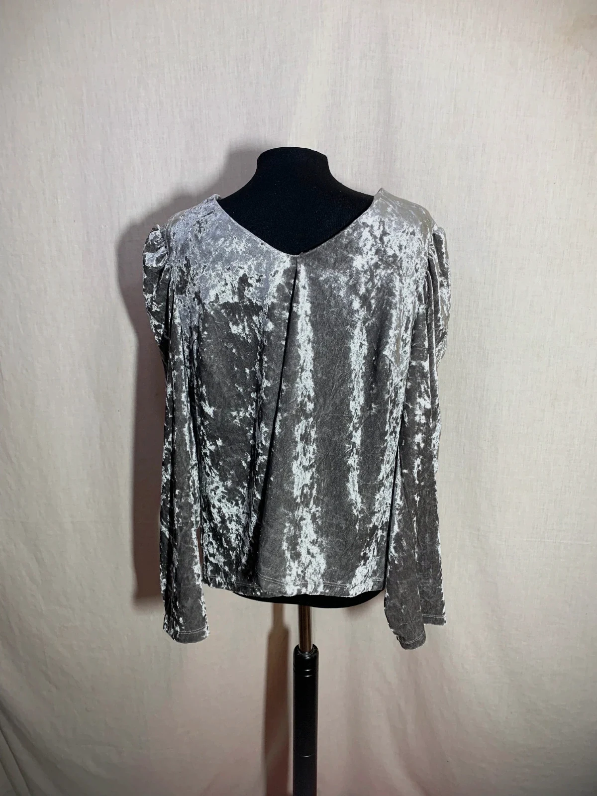 Blusa de Terciopelo Gris | Grey Velvet Blouse | Local – taille M / 38 / 10