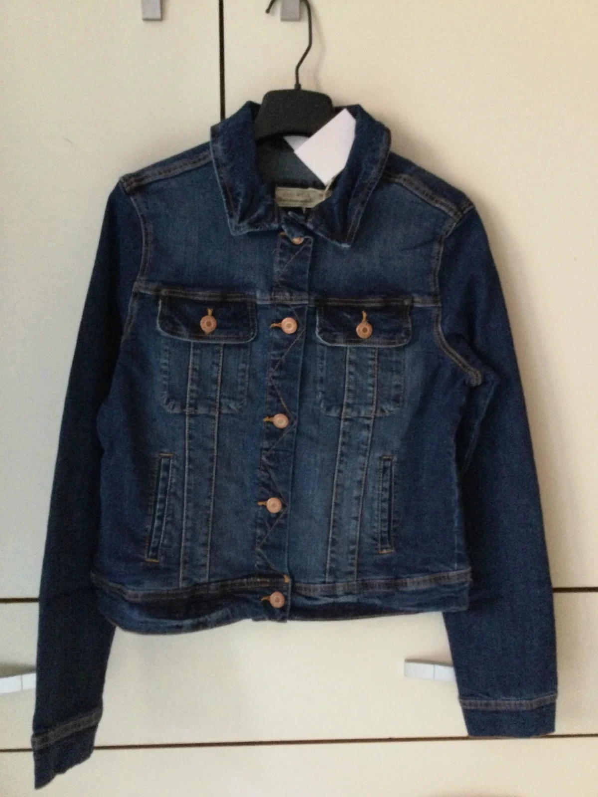 Cazadora corta denim a estrenar 🌺