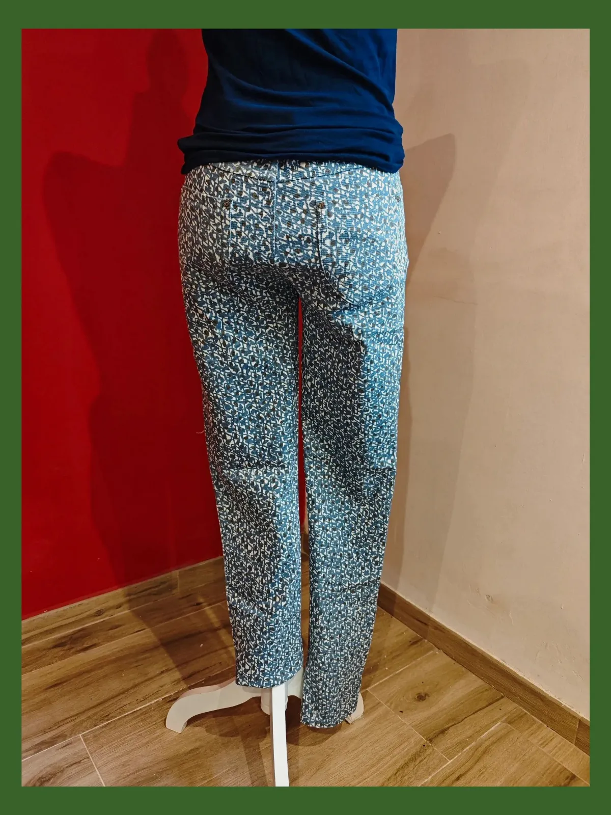 🌺 Pantalón pitillo de algodón elástico tonos azul, blanco y marrón, talla L – Miss Lady – taille L / 40 / 12 4
