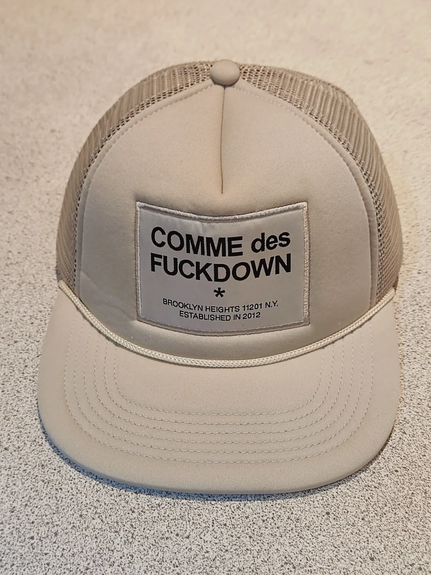 Casquette Trucker Comme des Fuckdown Beige