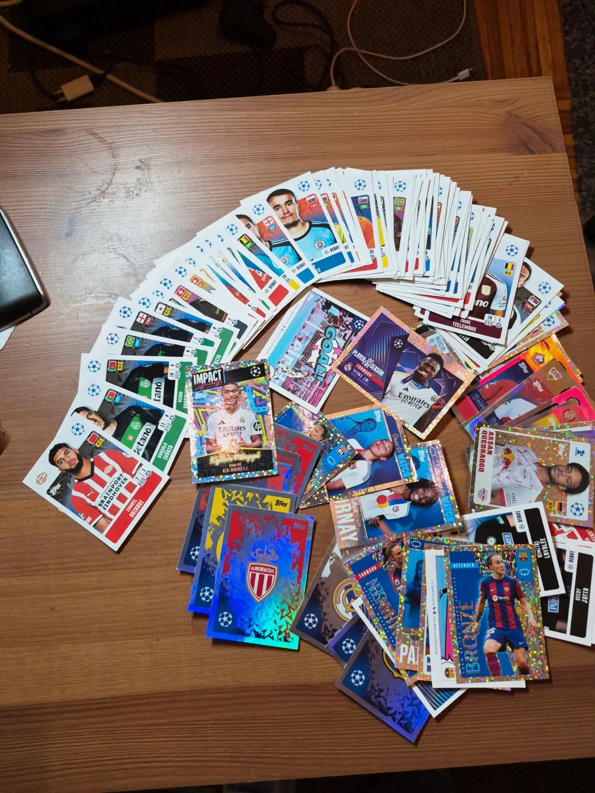 Lot de 116 autocollants panini champions league 204/25