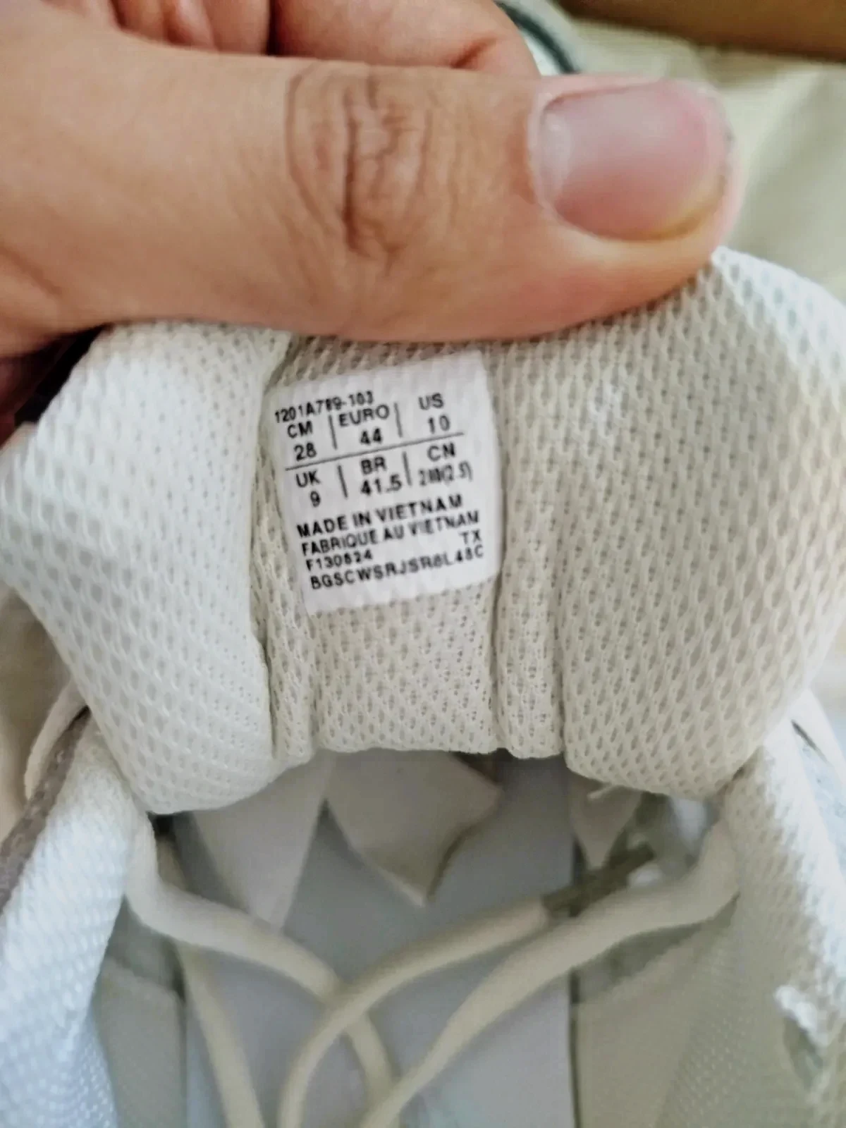 Chaussures blanche taille 44