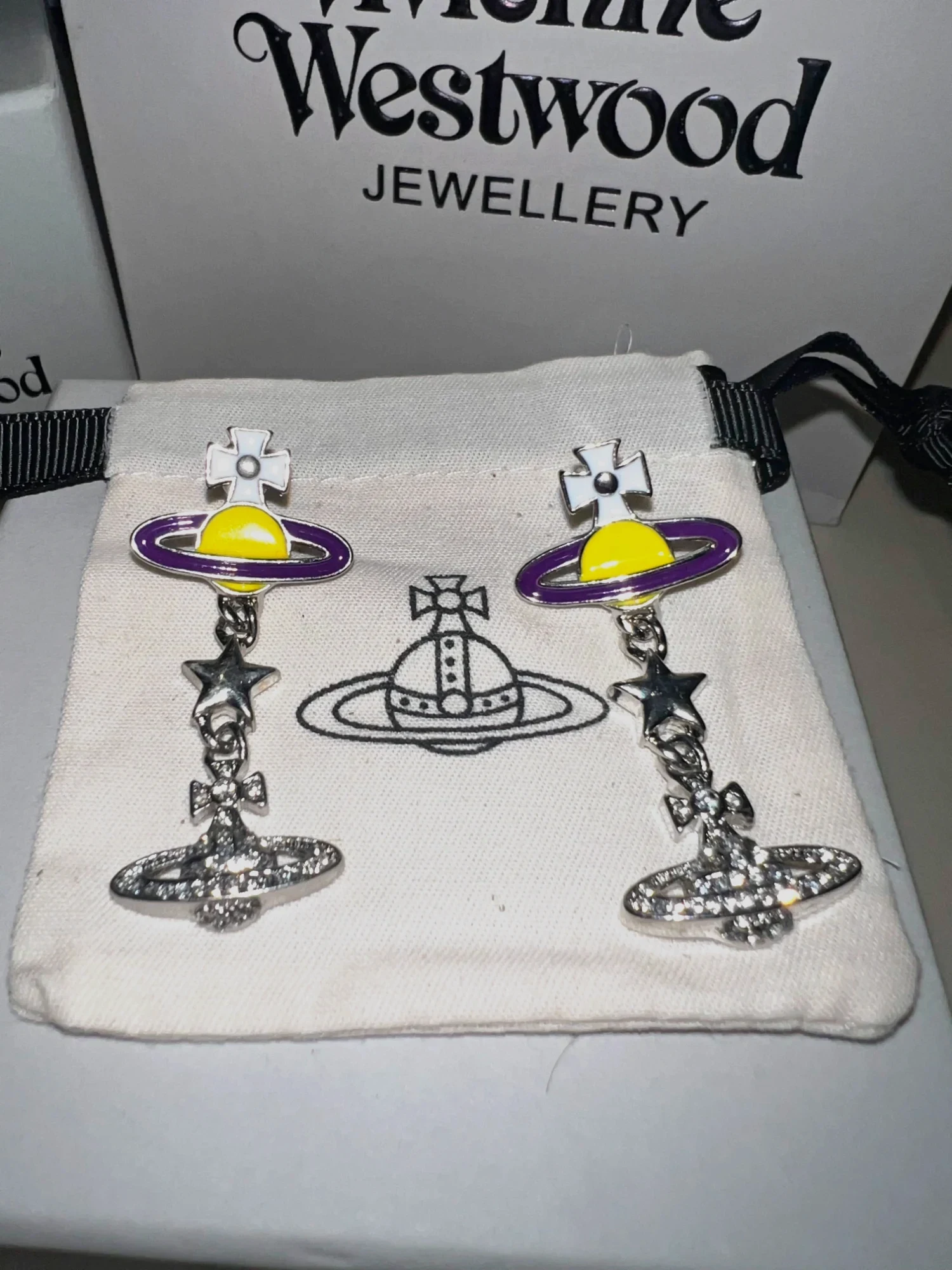Boucles d'oreilles pendantes Vivienne Westwood