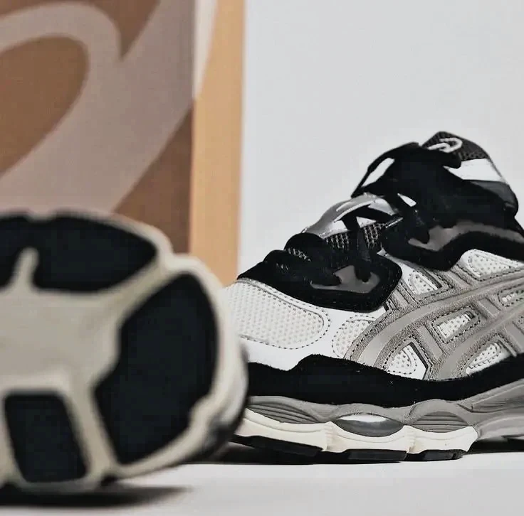Asics Gel-Kayano Blanc Noir Gris