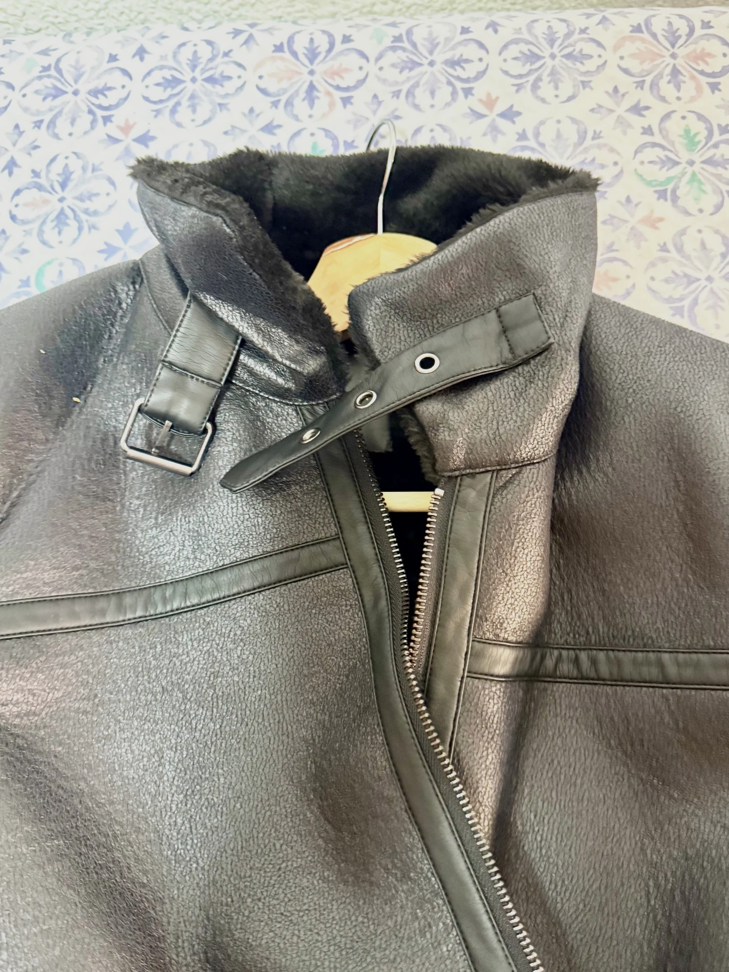 Chaqueta de doble cara de piel sintética negra Primark