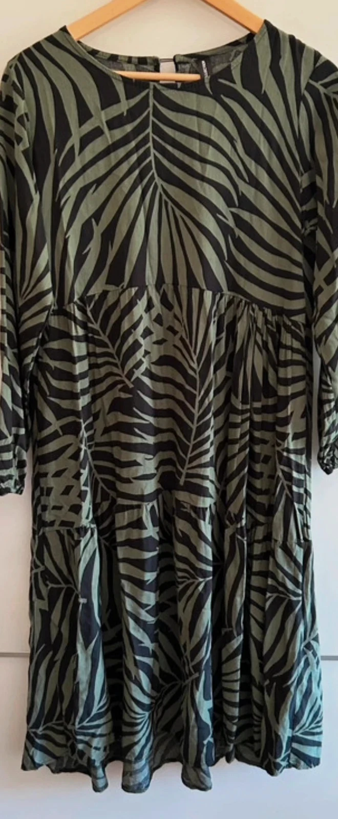 Robe ample fluide New Collection 100% viscose Taille 40/42