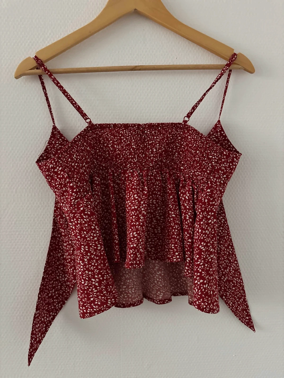 Top fluide fleuri bordeaux à bretelles – Shein – taille M / 38 / 10