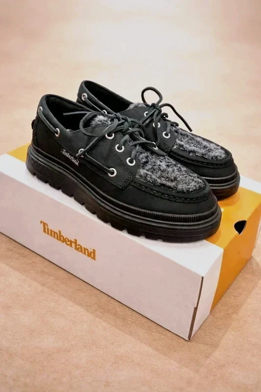 Chaussures Timberland noires style bateau casual