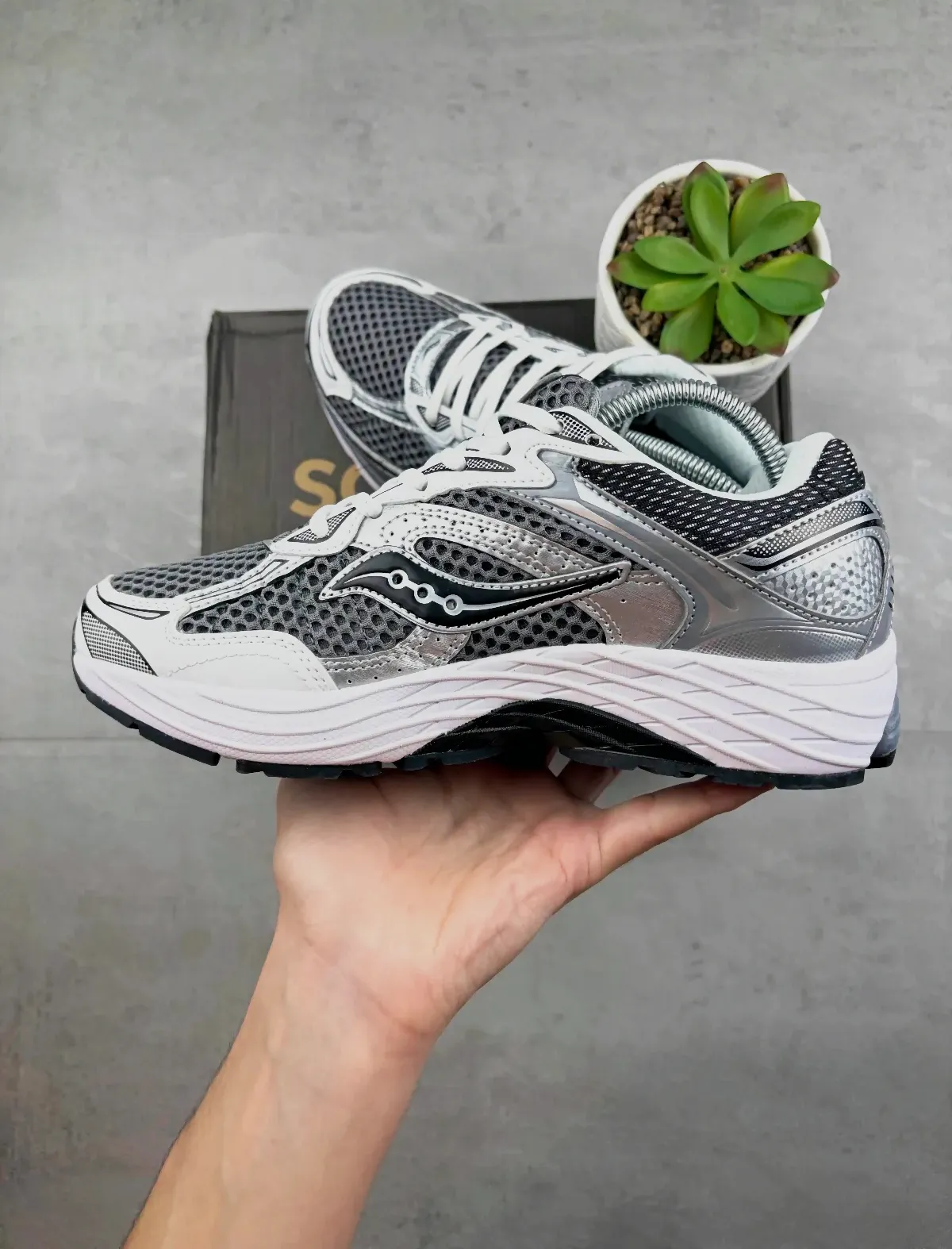 Saucony Progrid Omni 9 Gris / Taille 43 – Saucony – gris – taille 43 3