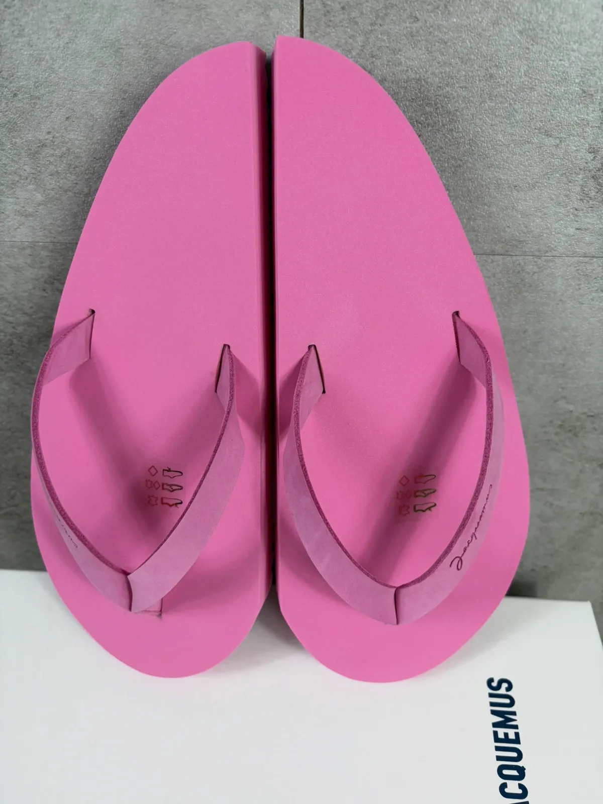 Jacquemus femme Les Tongs Cœur taille 37 sandales roses capsule Pink forme cœur collector – Jacquemus – taille 37 2
