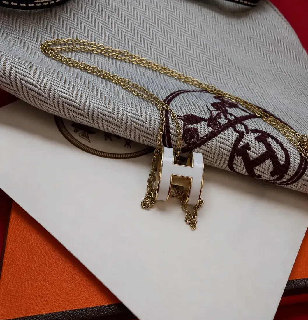 Hermès Paris lot accessoires chaîne bracelet – Hermès – noir, doré, blanc – taille Taille unique 3