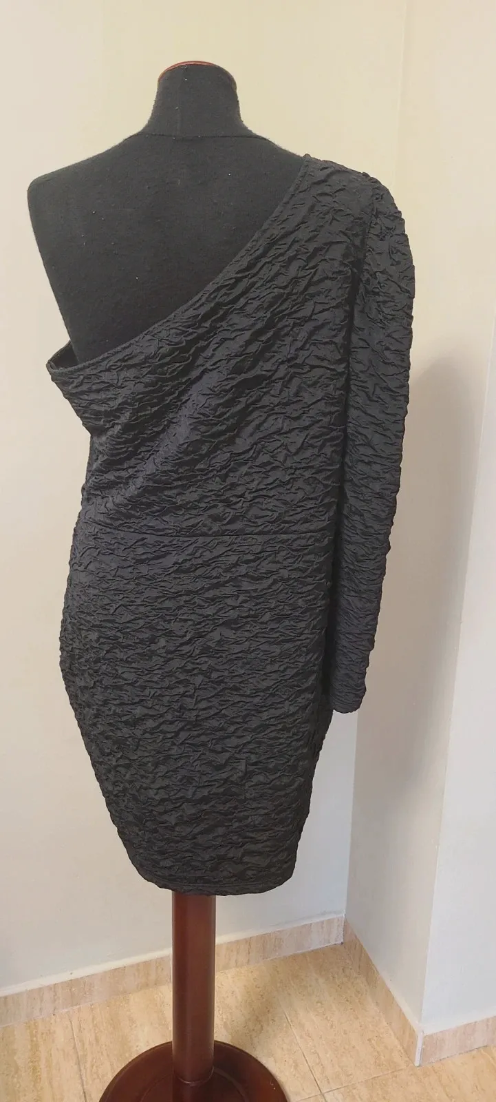 Vestido corto de fiesta asimétrico talla XL de H&M – H&M – taille XXL / 44 / 16 5