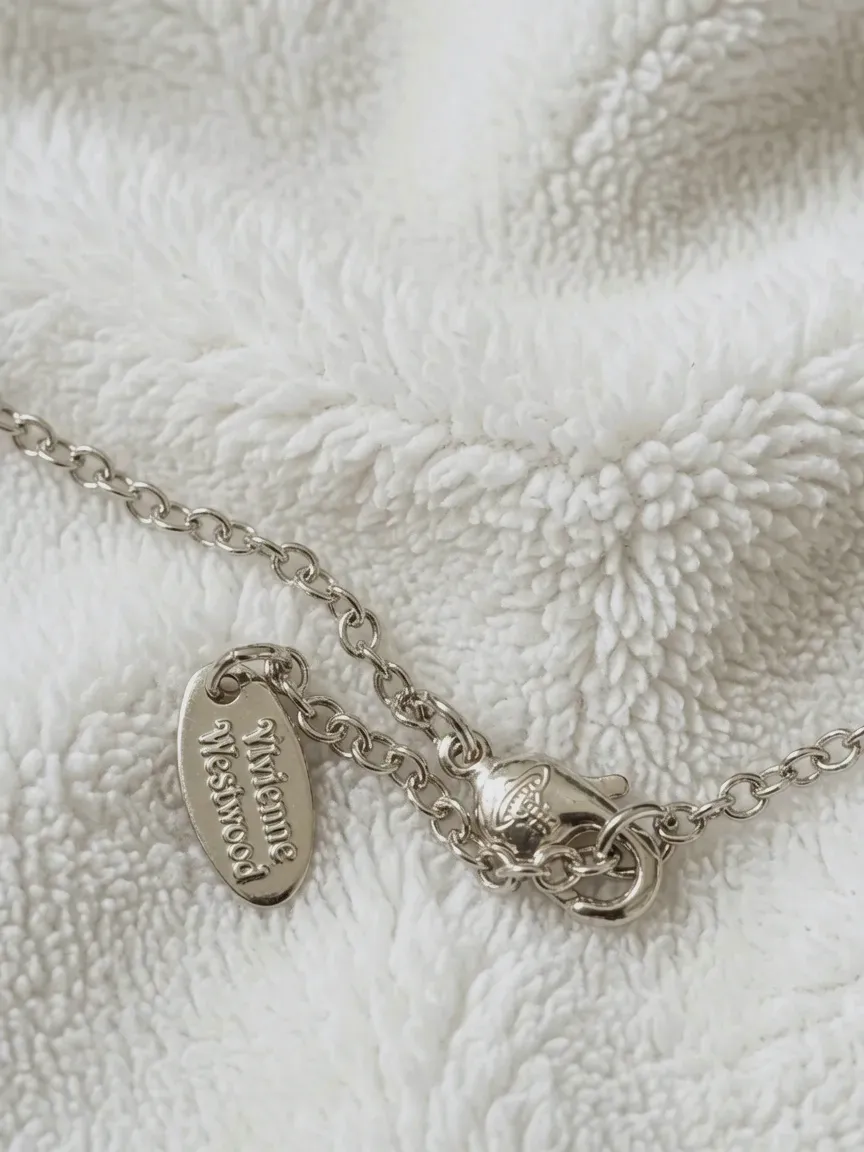 Collier pendentif planète argenté – Vivienne Westwood – argenté 2
