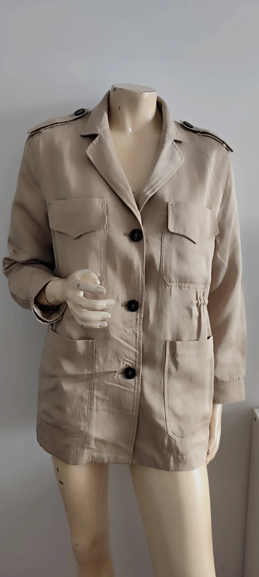 superbe veste style saharienne zara taille 36 /38  avec ceinture reglable poches