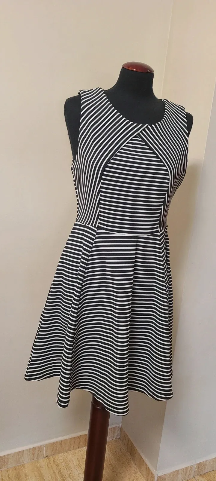 Vestido cortor marinero estilo skater talla M de Molly Bracken – Molly Bracken – taille M / 38 / 10 2