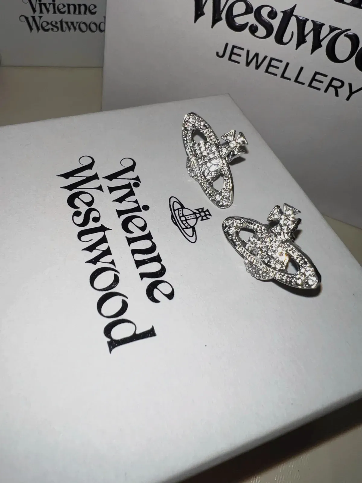 Boucles d'oreilles Orb Vivienne Westwood argentées – Vivienne Westwood – argenté – taille Taille unique 2