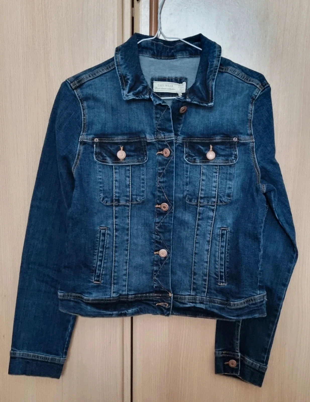 Chaqueta vaquera Easy Wear 🌹