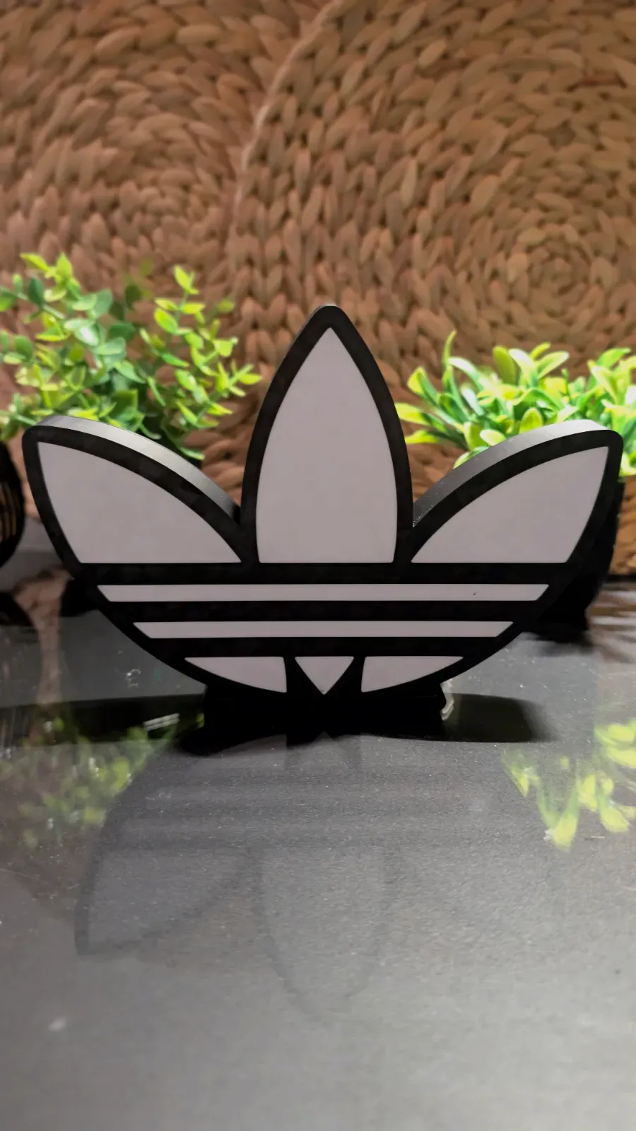 Adidas Trefoil LED Deko-Lampe Tischleuchte – Adidas 4