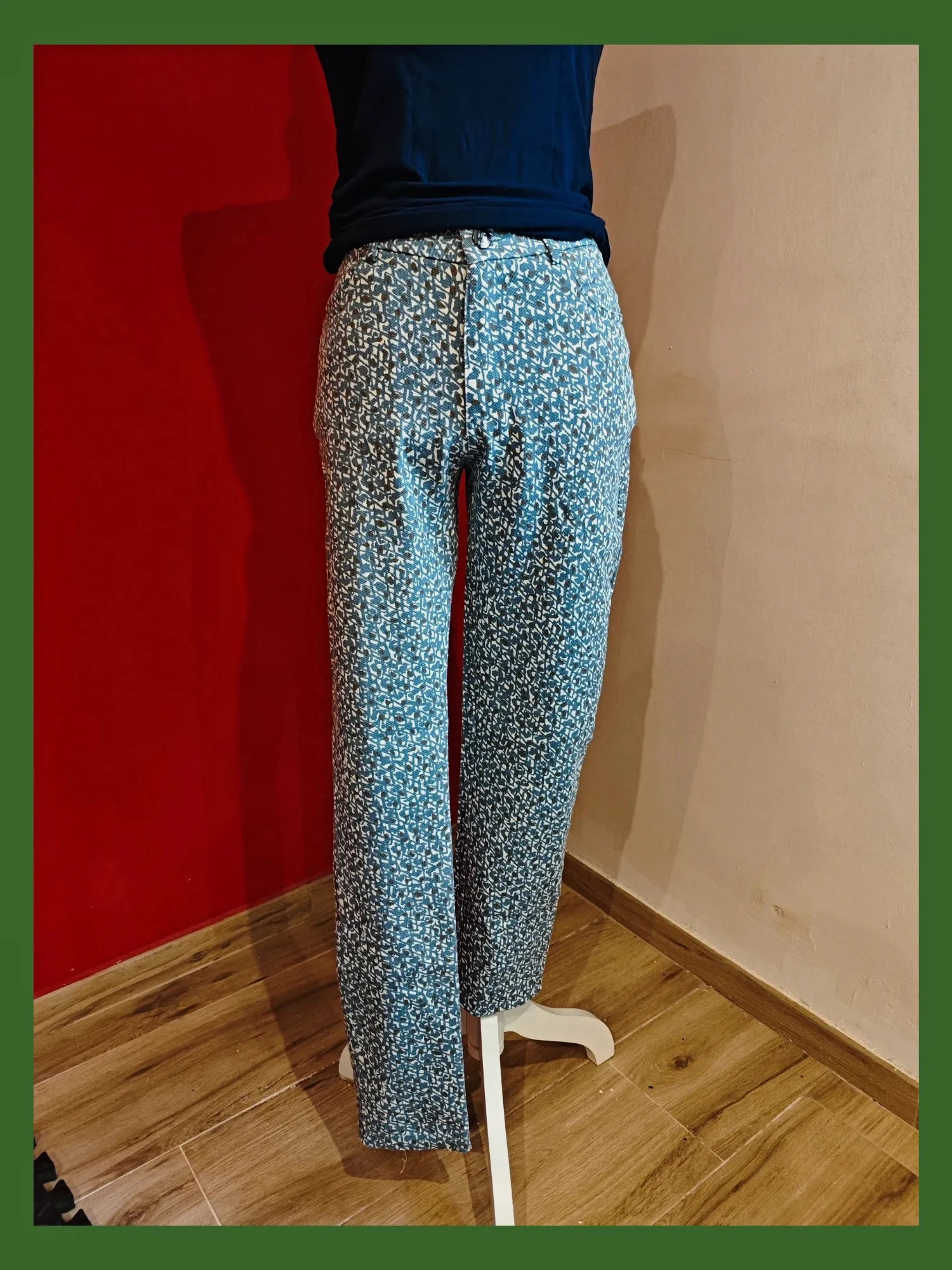 🌺 Pantalón pitillo de algodón elástico tonos azul, blanco y marrón, talla L