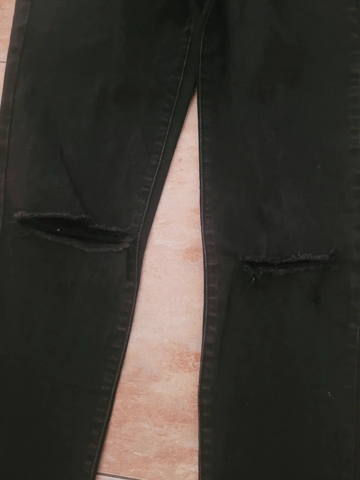 Vaqueros negros sfera super skinny con roturas talla 40 – Sfera – taille L / 40 / 12 3
