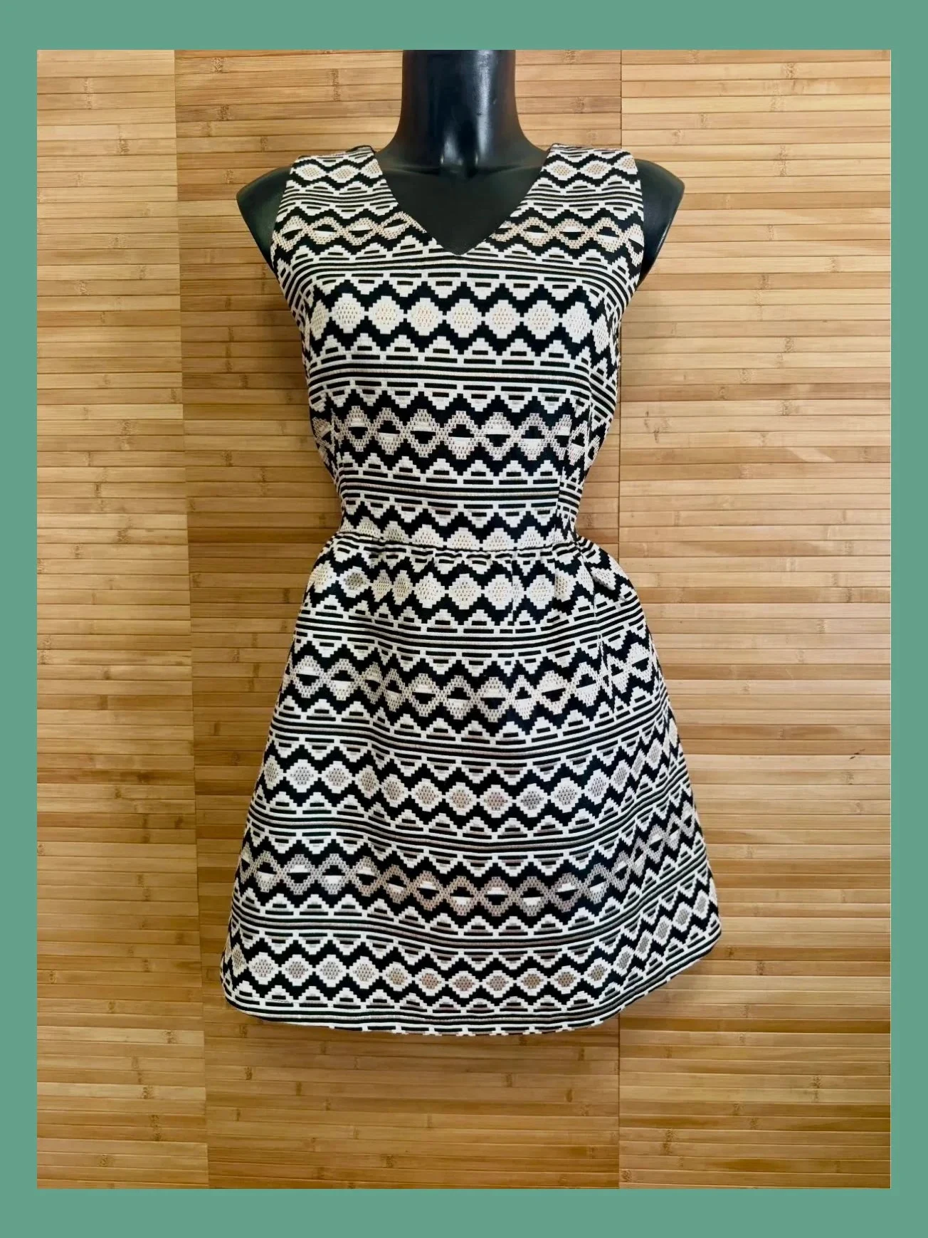 Divino vestido ideal fiesta de marca Ivivi, talla L 😍