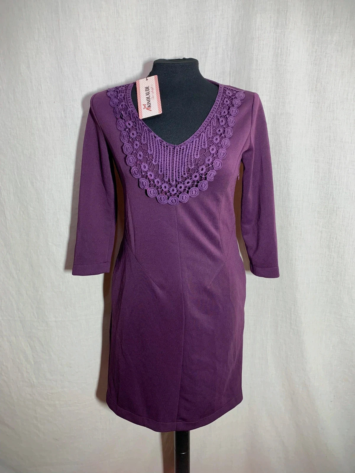 Vestido Morado Manga 3/4 con Detalle Bordado | Purple Embroidered Dress | Akino Laude