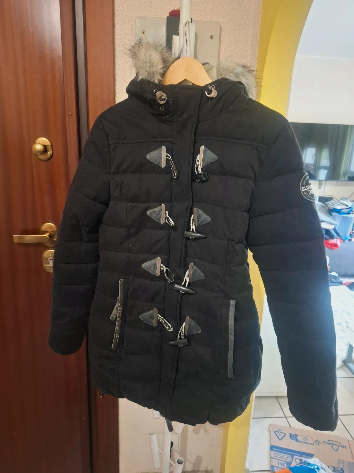 Doudoune manteau noir matelassé col fourrure toggle puffer Superdry taille S