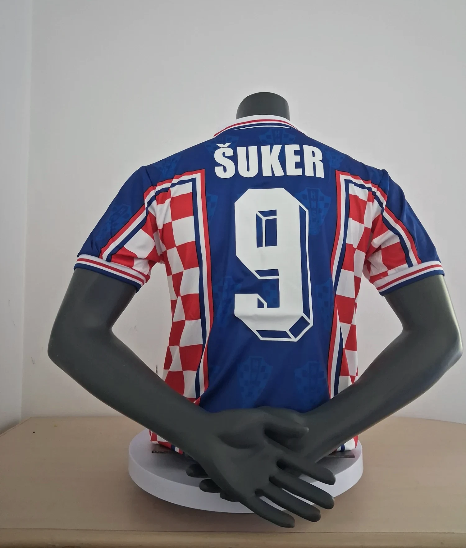 Maillot Croatie 1998 /ṣ̌uker 9 – Lotto – taille M