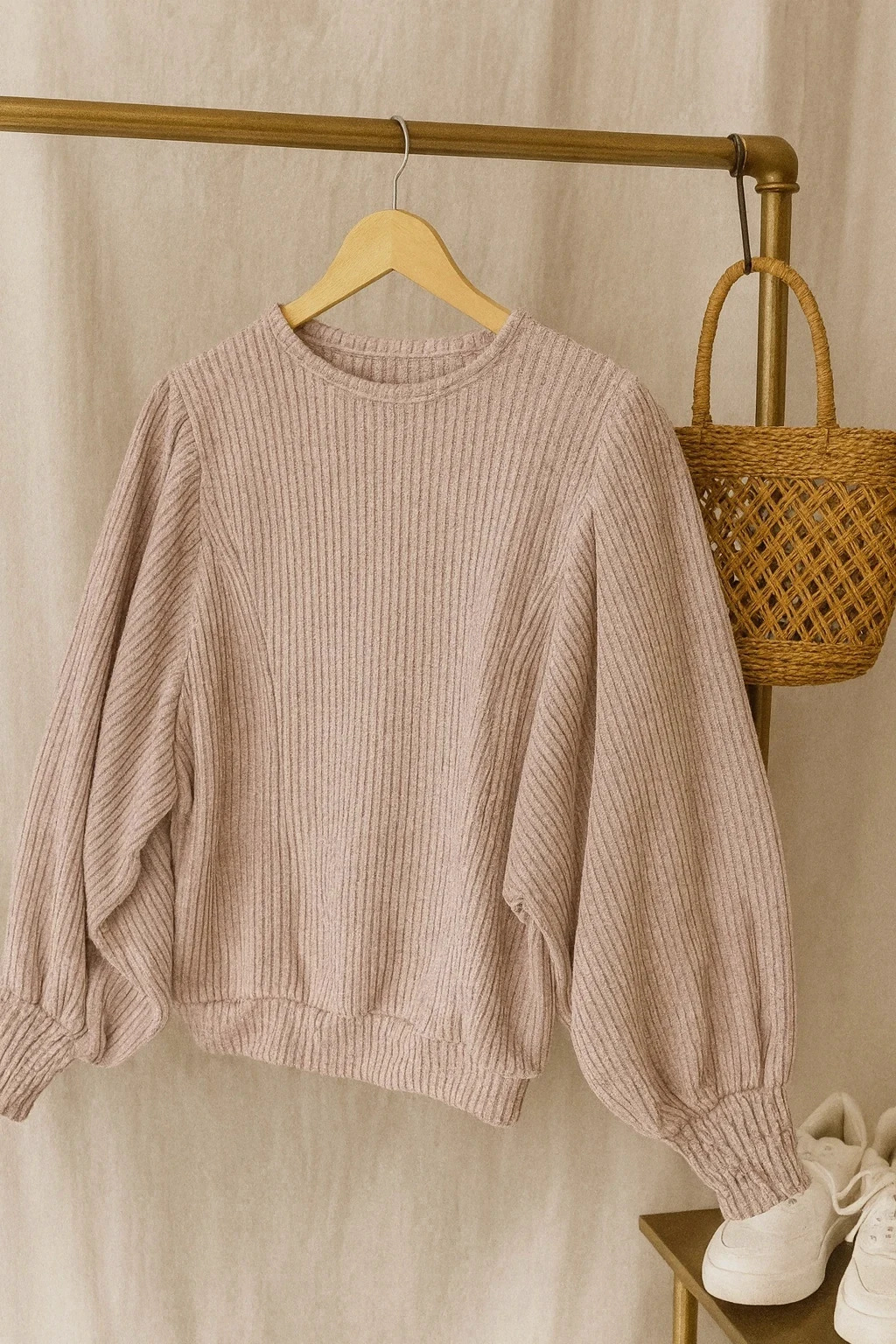Pull neuf côtelé rose poudré – manches ballon – taille M – taille M / 38 / 10