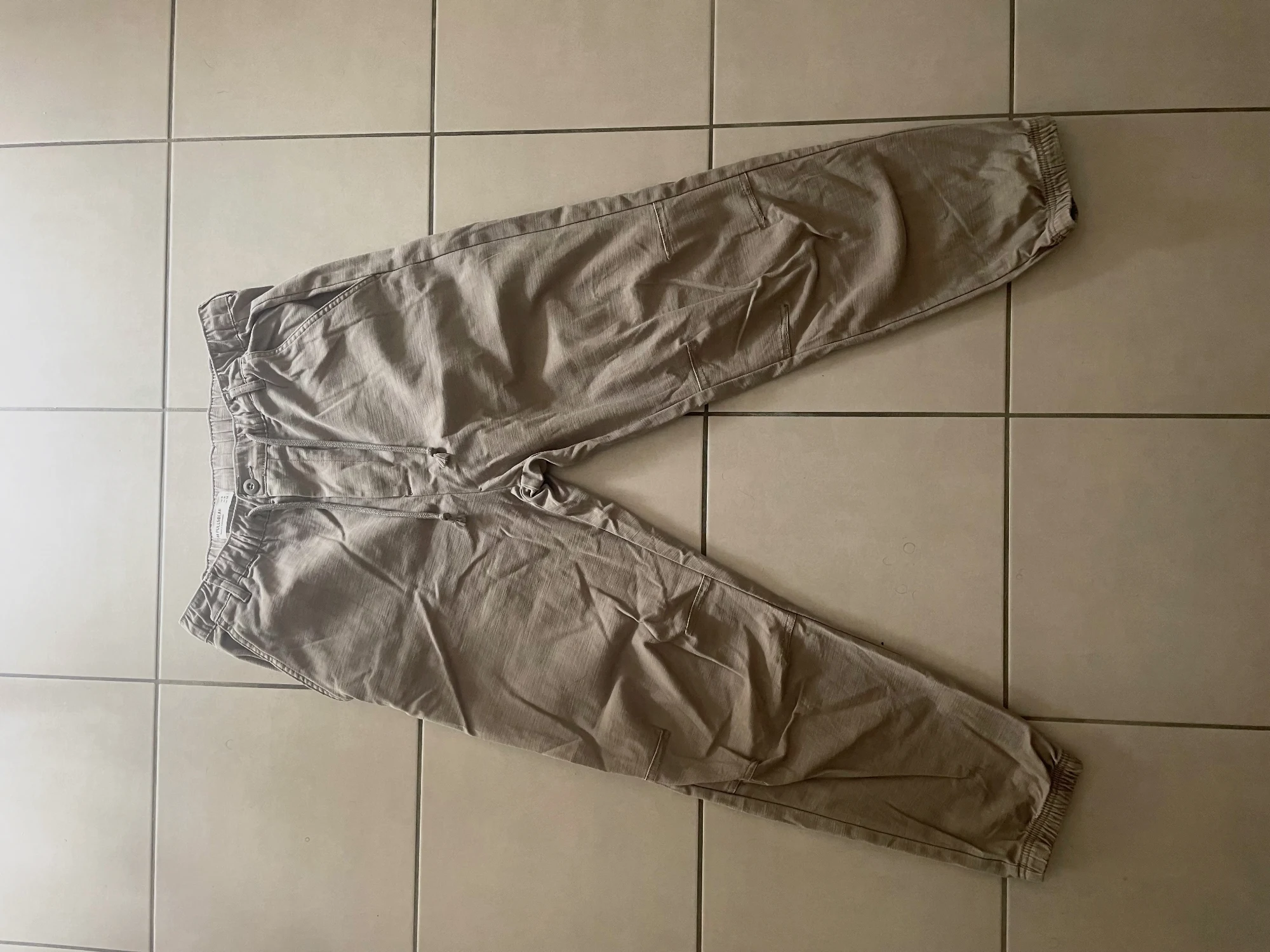 Pantalon cargo Pull & Bear gris taille M