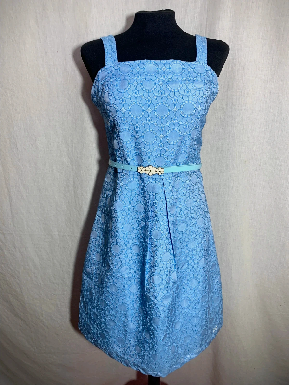 Vestido Azul Claro de Tirantes con Cinturón | Light Blue Sleeveless Dress with Belt | akino laude