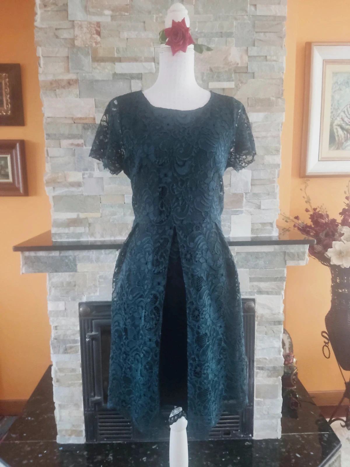 🔥 Elegante vestido de blonda azul marino con vuelo, de Mariella Rosati