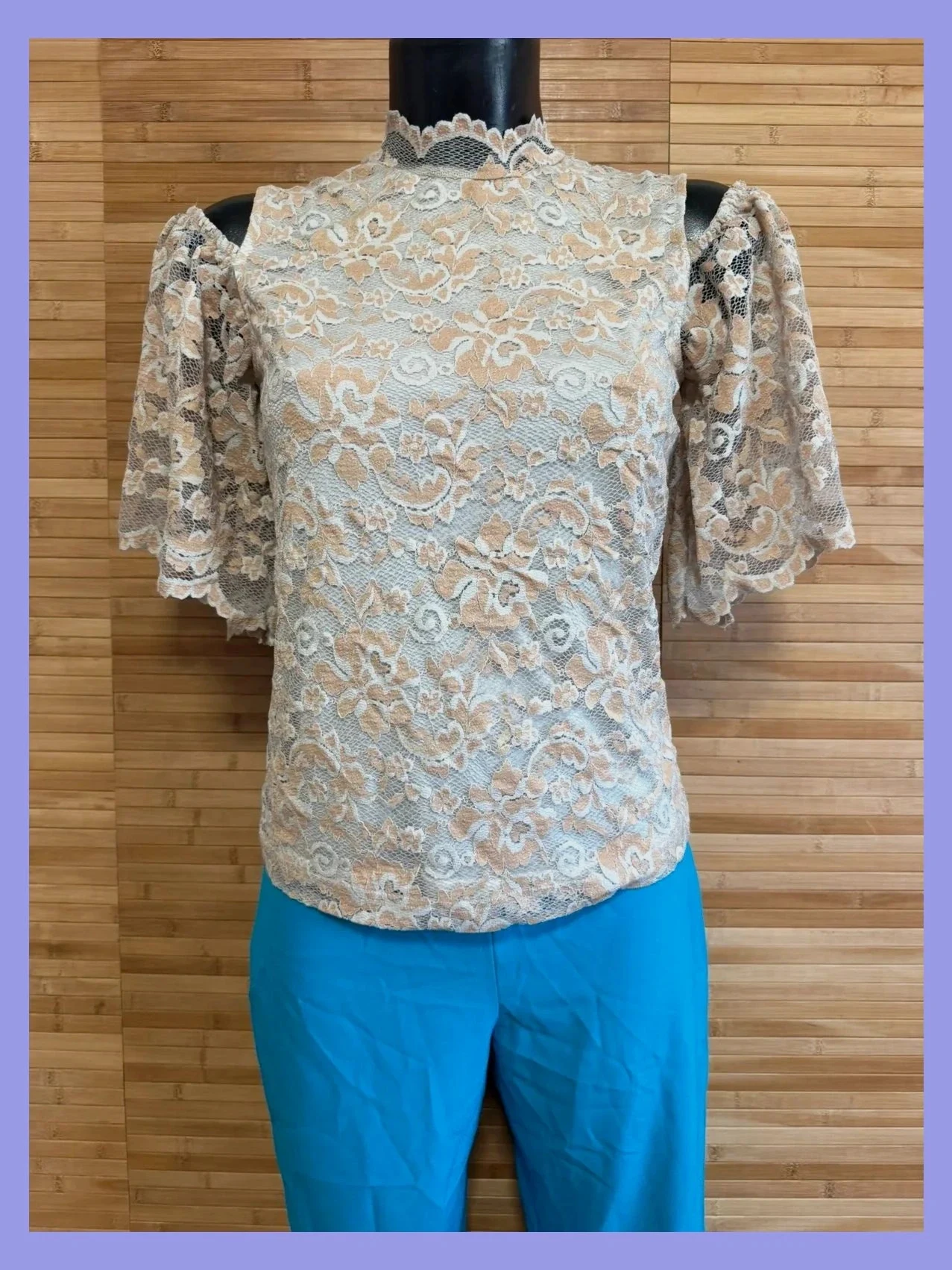 Divina blusa encaje marca Ganni talla 38 😍