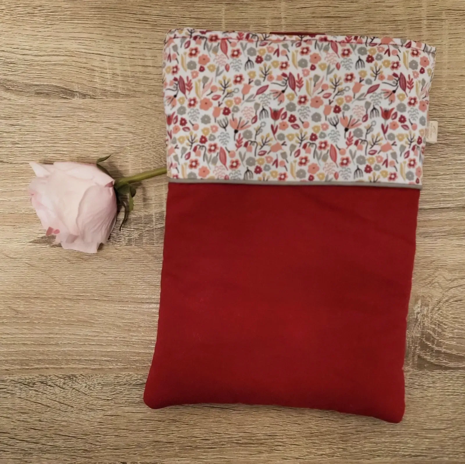 Pochette rouge fleuri – Autre 2