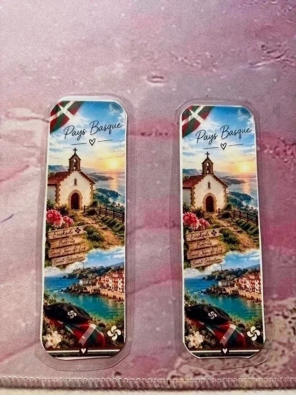Lots de 2 Marque page pays basque chapelle plastifié – Fait Main