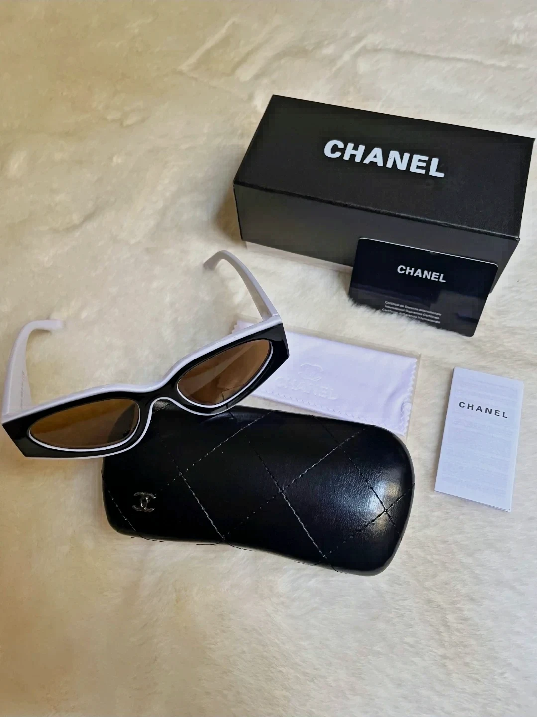 Lunette de Soleil Chanel