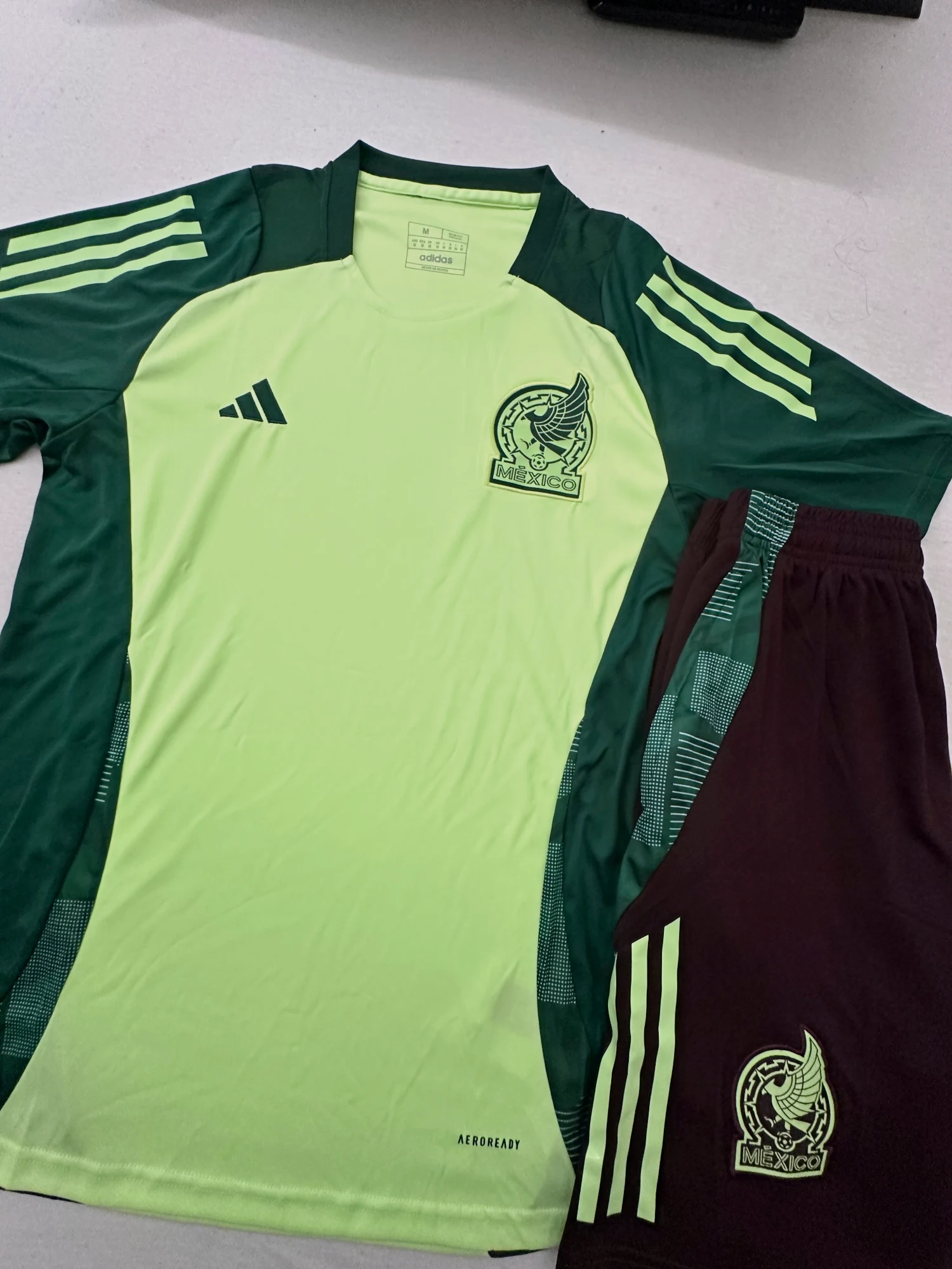 Ensemble de foot du Mexique – Adidas – taille L