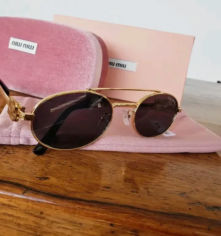 Lunettes de soleil Miu Miu ovales dorées – Miu Miu – doré – taille Taille unique 6