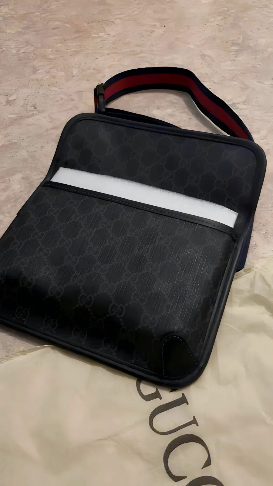 Sacoche Gucci Noir - modèle très recherché – Gucci – taille Taille unique 2