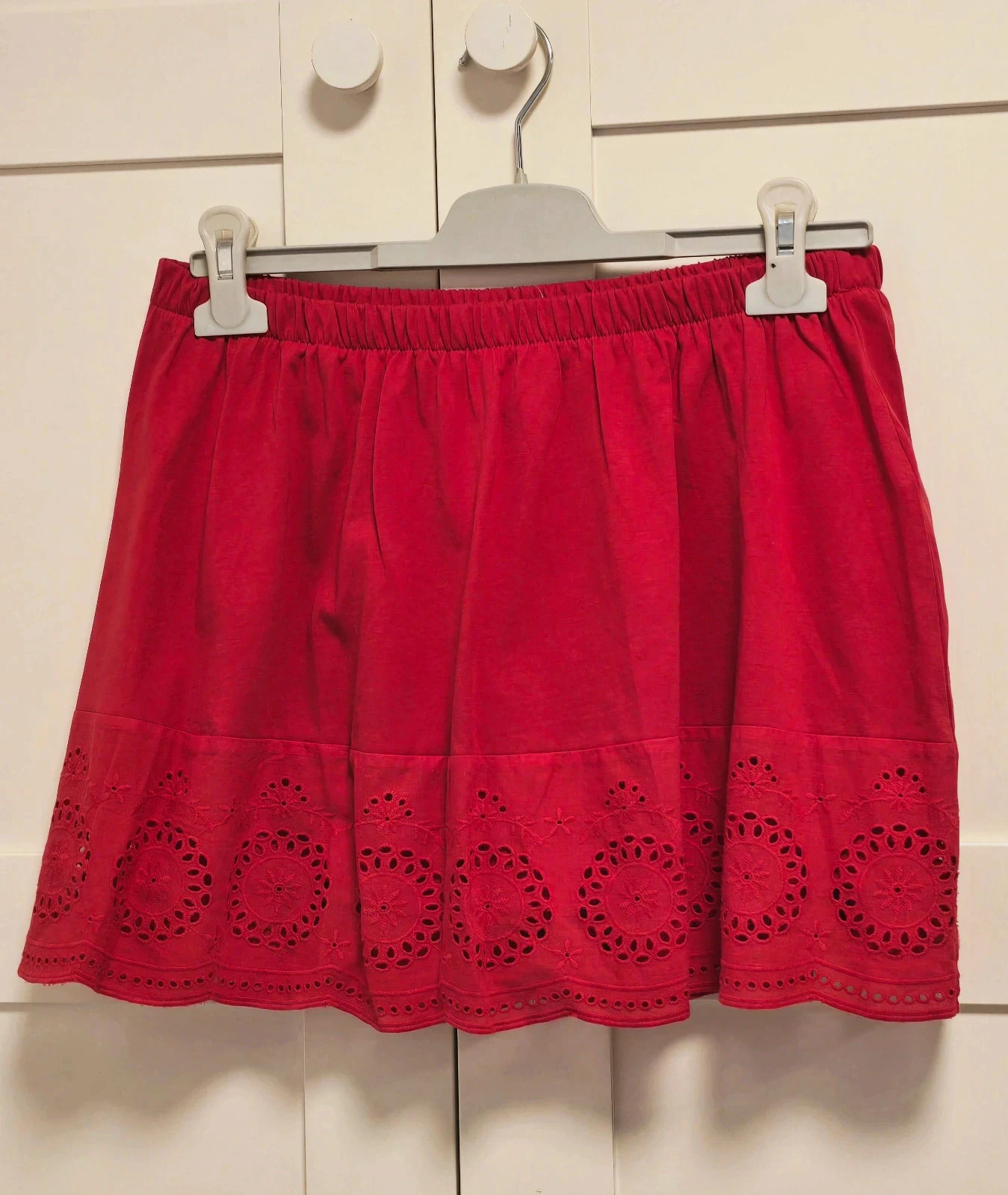 Falda corta roja bordada Talla M – Primark – taille M / 38 / 10