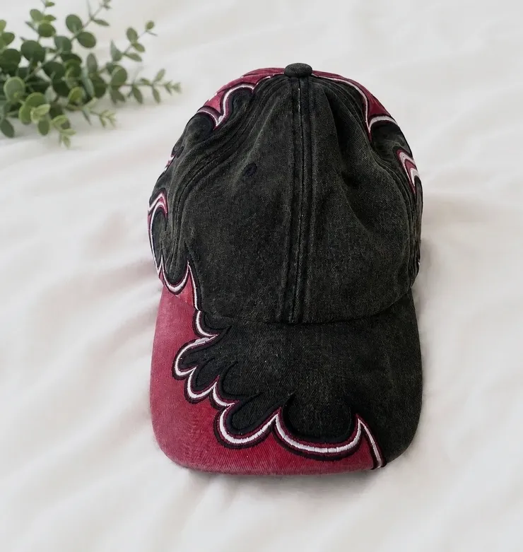 Casquette bicolore style streetwear délavé – bon – noir et bordeaux – taille Taille unique 2