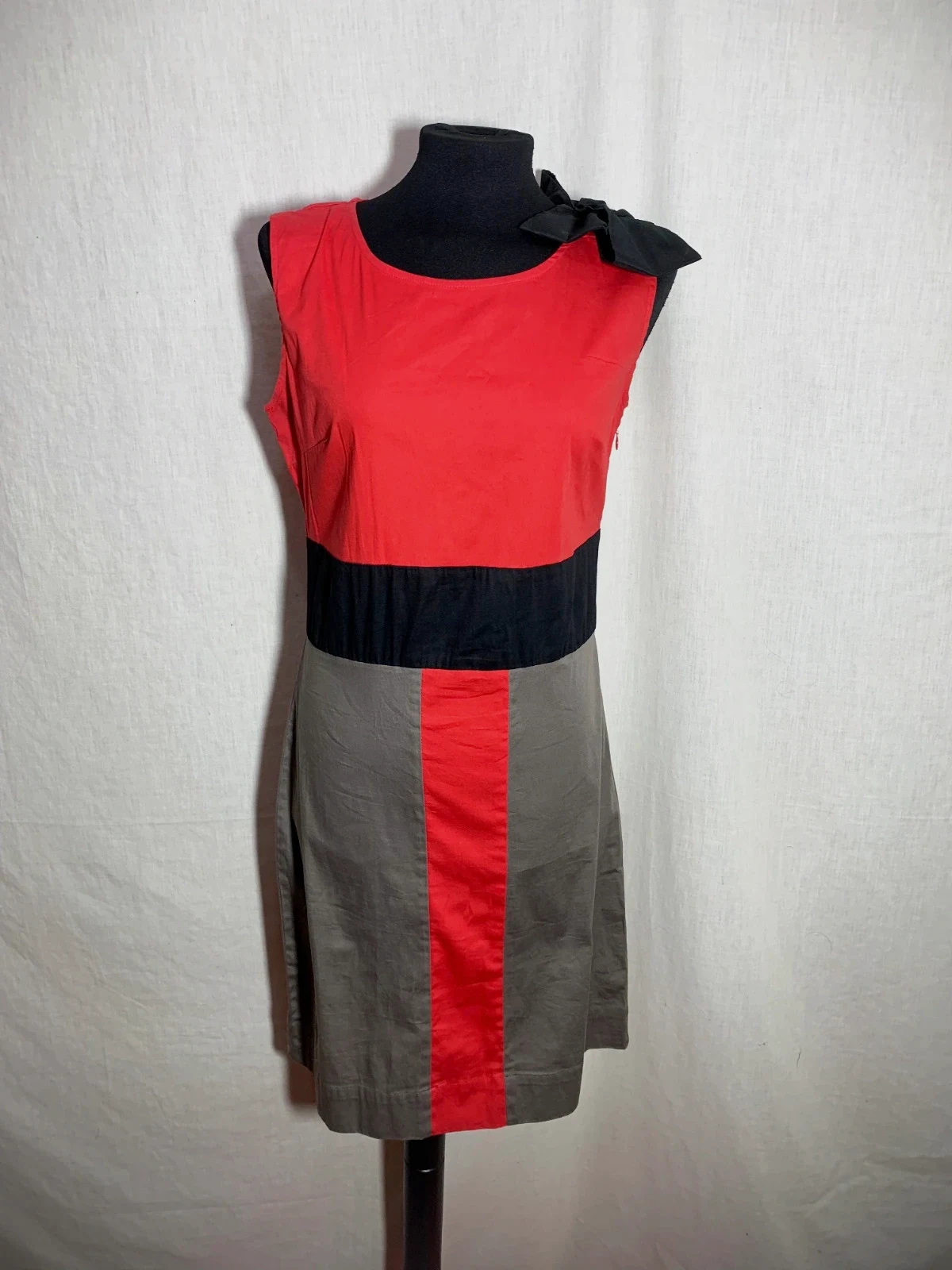 Vestido Formal sin Mangas Rojo y Negro | Red and Black Sleeveless Formal Dress | Almatrichi